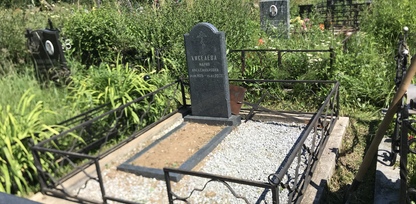 Благоустройство могил в Новомосковске